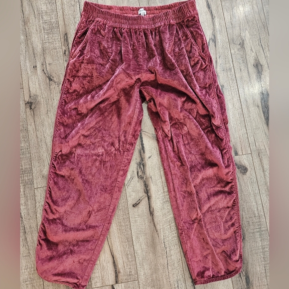 Women’s Madewell Track Trousers in Velvet, Size Medium Red Raspberry - Picture 2 of 8
